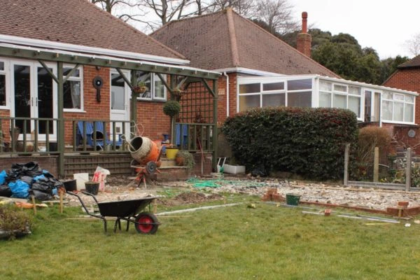 Understand the importance of boundary walls West Bromwich contact Jason edworthy party wall surveyors today!